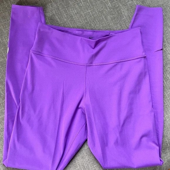 Peloton Nike Dri-Fit Purple Legging - Picture 2 of 4
